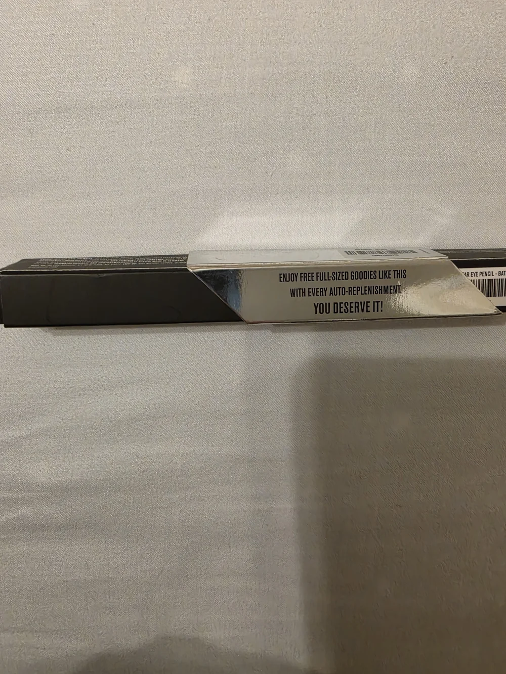 IL MAKIAGE Long-Wear Eye Pencil in Black